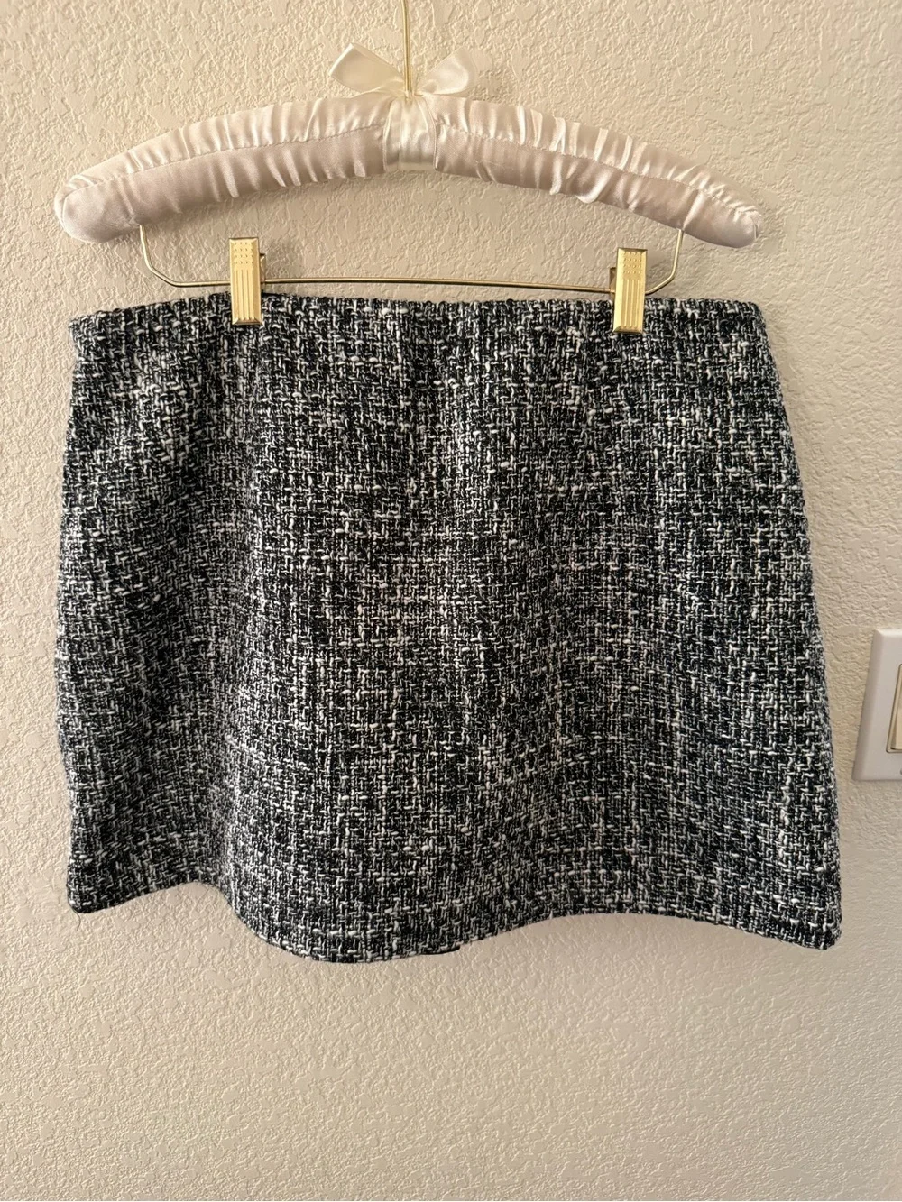 Abercrombie & Fitch Black & White Tweed Skort NWT